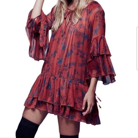 Free People Red Sunsetter Bell Sleeves Mini Dress Size M - Picture 1 of 8